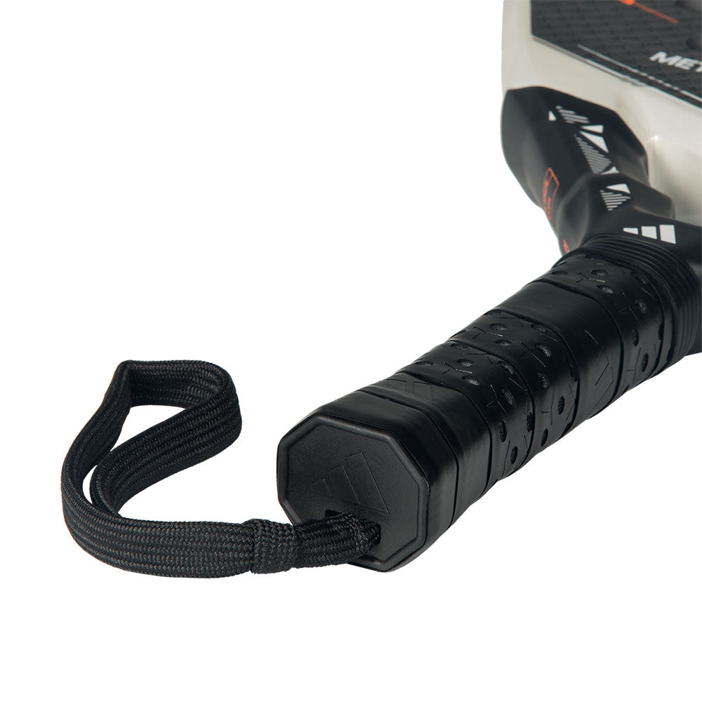 Adidas – Metalbone Carbon Ctrl 2026