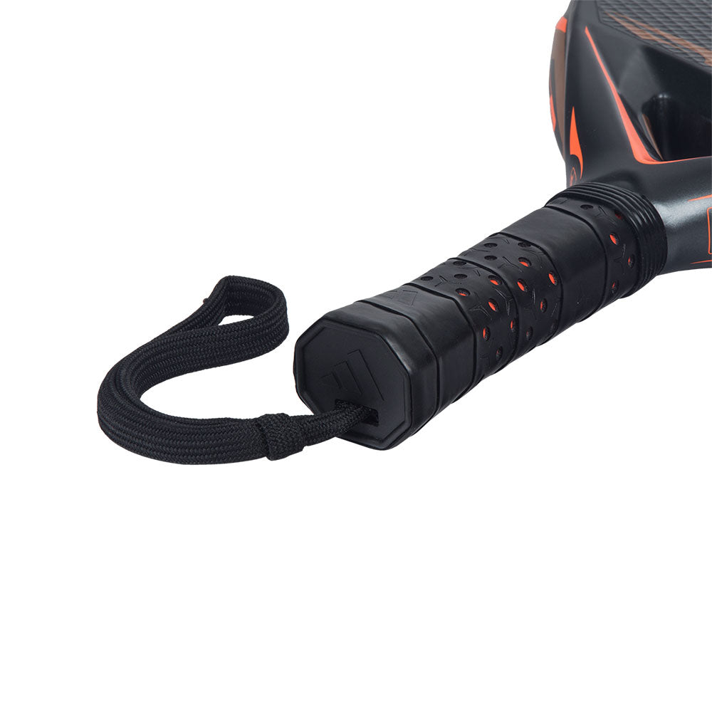 Adidas – Arrow Hit Carbon Ctrl 2026